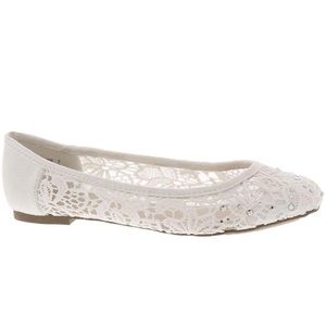 NIB Zigi Soho Hypnotize White Sugar Swizzle Flats